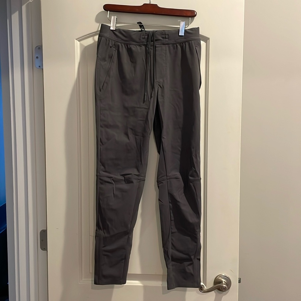 Ten thousand interval pants, size small. Great condition